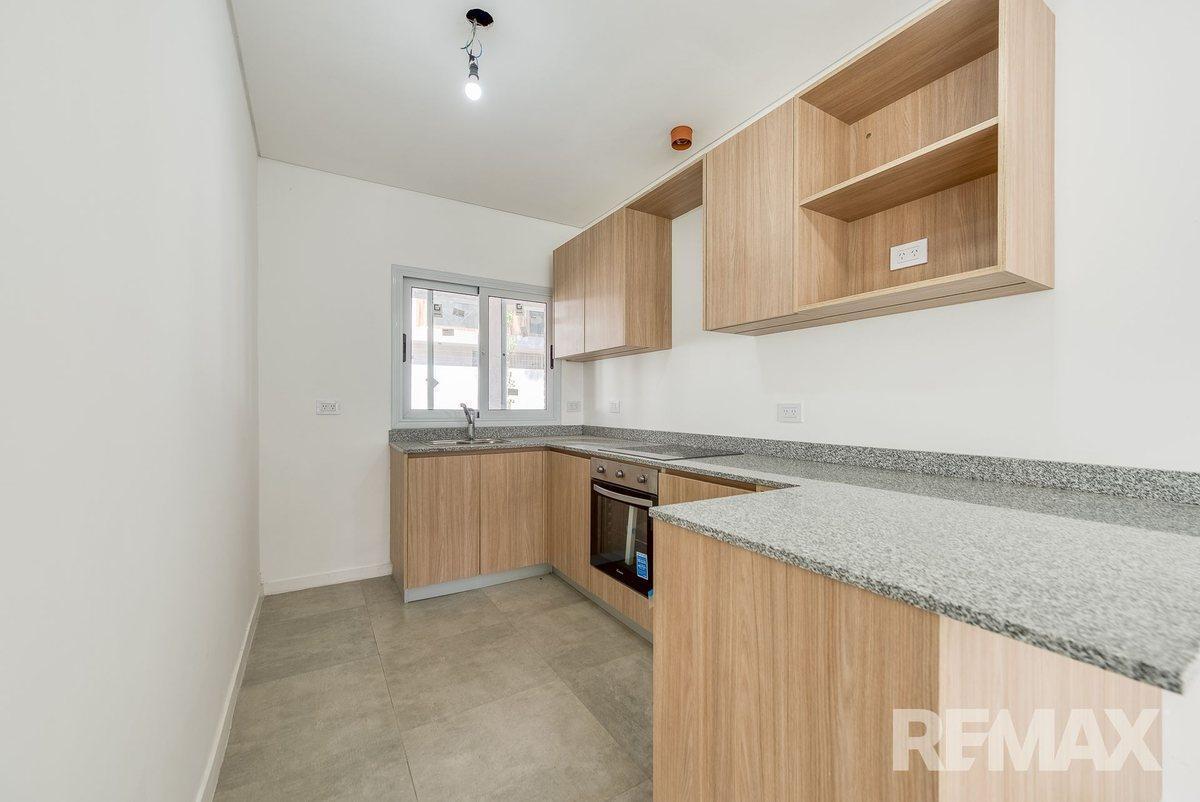 Foto de VENTA TRIPLEX 4 AMBIENTES EN PARQUE LELOIR, imagen 4