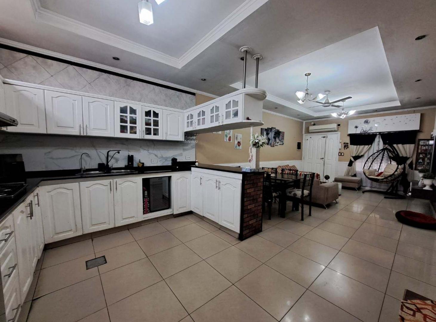 Foto de VENTA CASA 5 AMBIENTES EN GREGORIO LAFERRERE, imagen 1