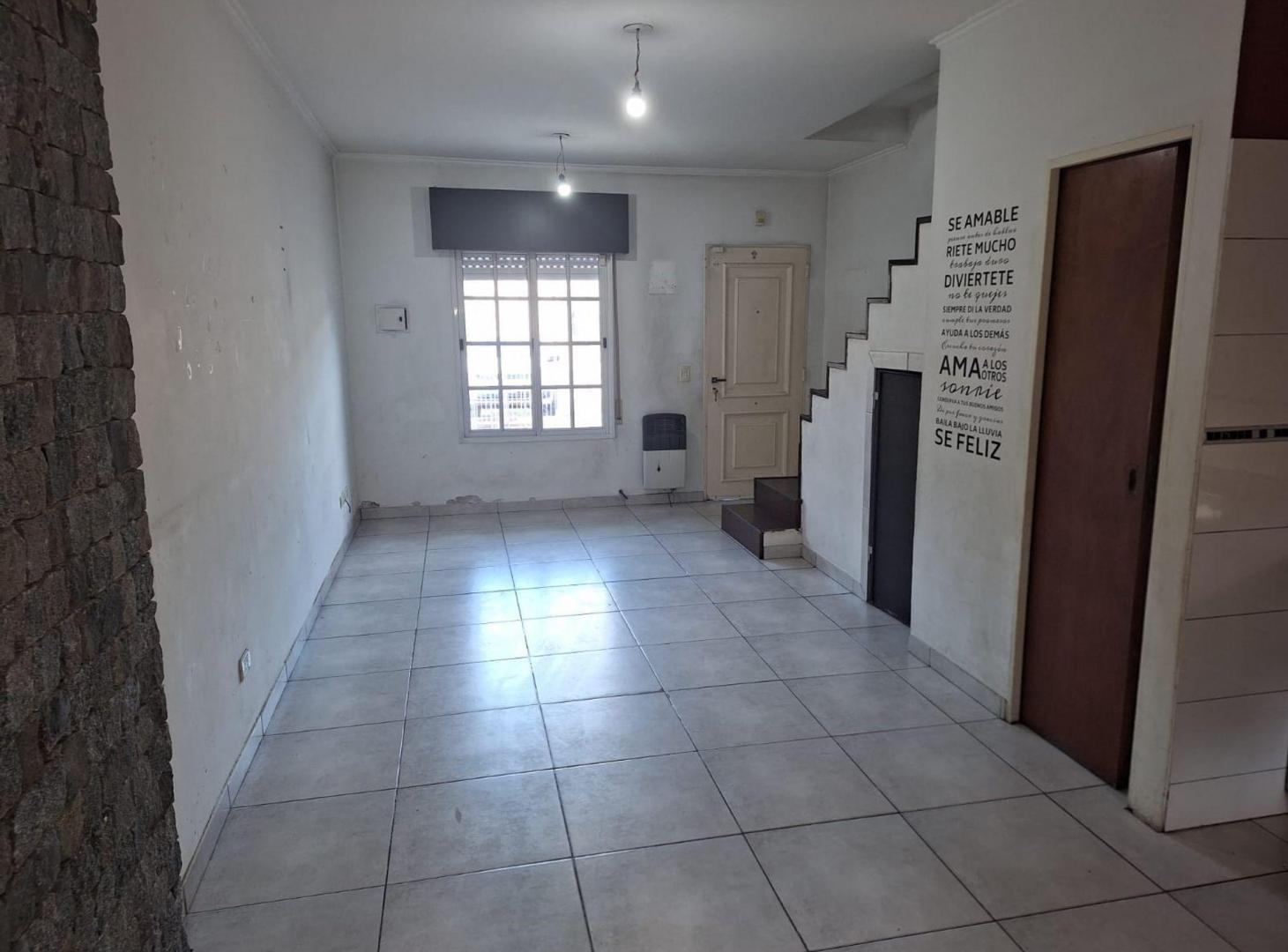 Foto de Alquiler 3 ambientes, cochera y patio, imagen 5