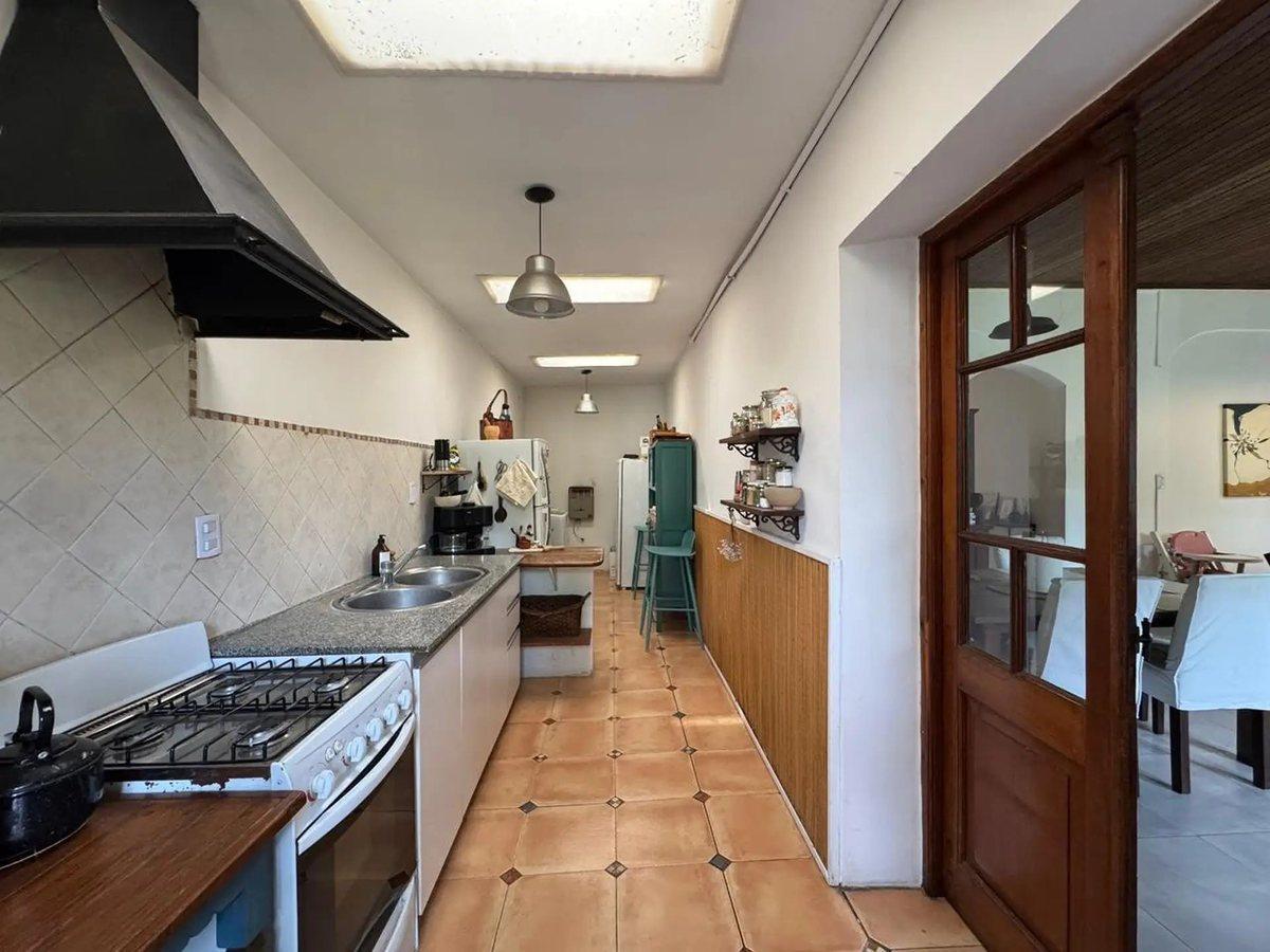 Foto de VENTA CASA 4 AMBIENTES PARQUE BELLA VISTA, imagen 2