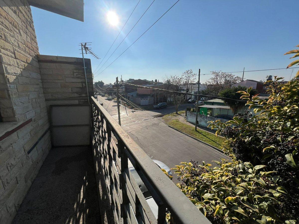 Foto de VENTA DPTO 3 AMB BALCÓN Y PATIO A/CRÉD HURLINGHAM, imagen 1