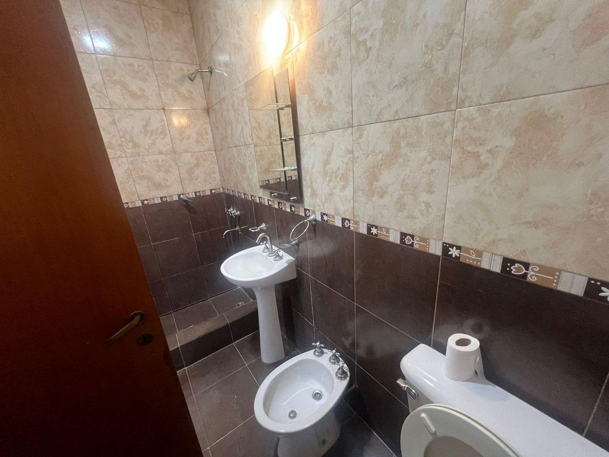 Foto de VENTA CASA 4 AMB JAR COCHERA + CASA 4 AMB CASTELAR, imagen 3