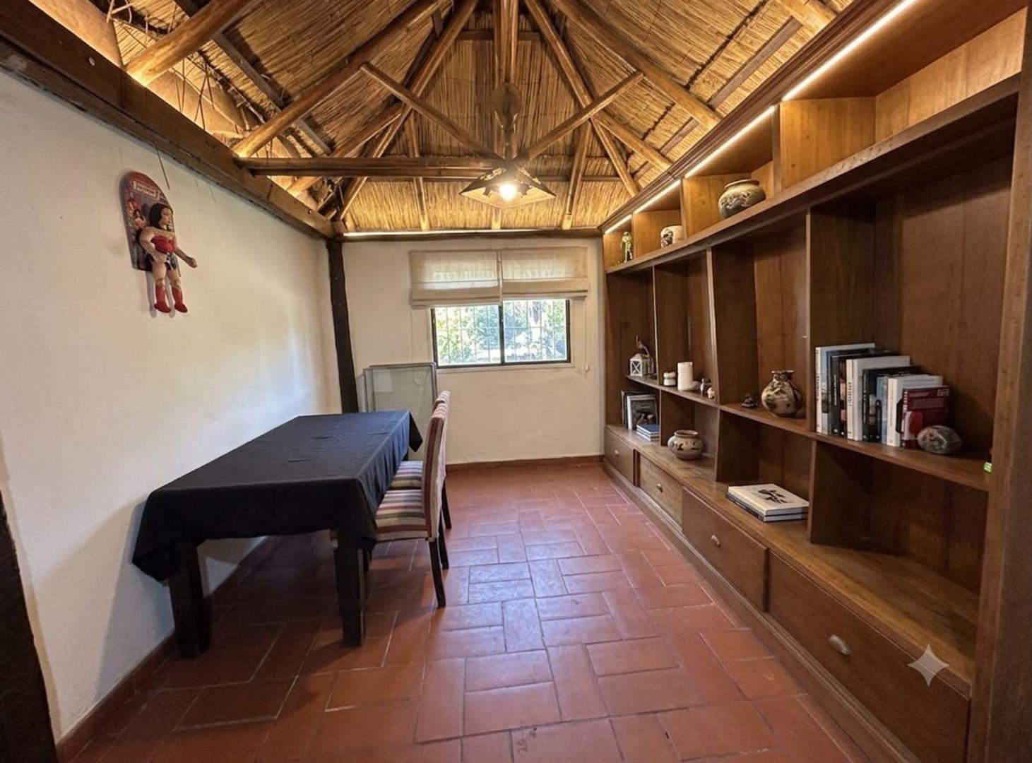 Foto de Venta Casa con pileta 3 amb. Jose C Paz, imagen 1