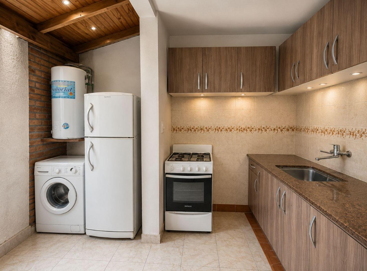Foto de Venta Dúplex a Refaccionar Apto Crédito San Miguel, imagen 2