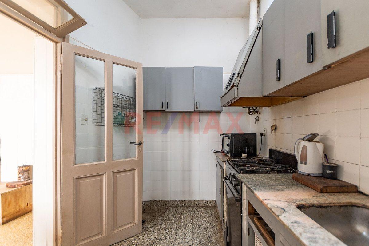 Foto de Venta Casa 6 amb con terraza en Parque Patricios, imagen 1