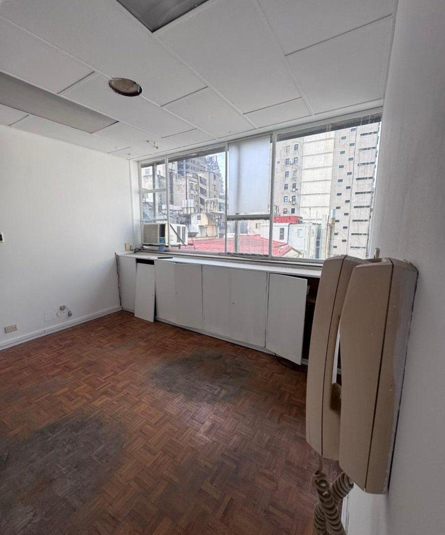 Foto de VENTA OFICINA MICROCENTRO PLAZA DE MAYO 2 DESPACHO, imagen 4