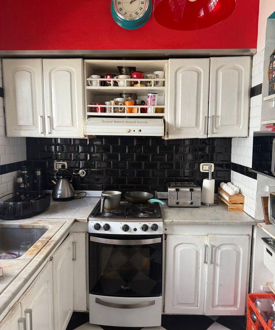 Foto de VENTA CASA 5 AMB CON QUINCHO Y PILETA-CASTELAR SUR, imagen 5