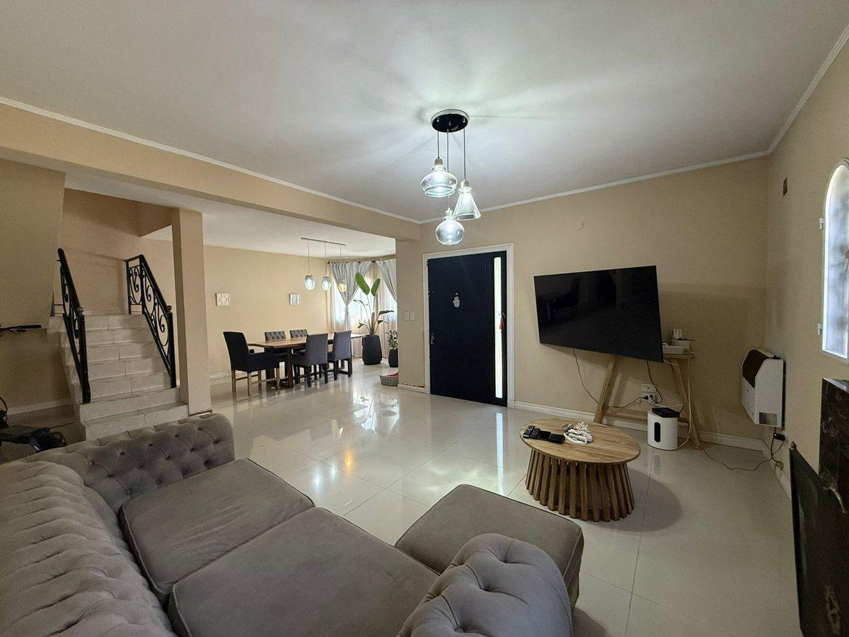Foto de CASA 5 AMBIENTES VENTA JOSÉ C. PAZ CENTRO, imagen 3
