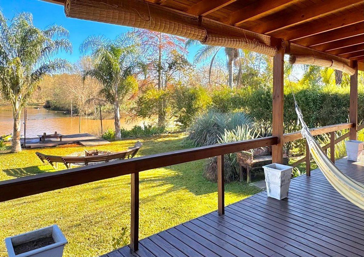Foto de VENTA CASA 5 AMB CANAL DEL ESTE. ISLA DELTA TIGRE, imagen 1