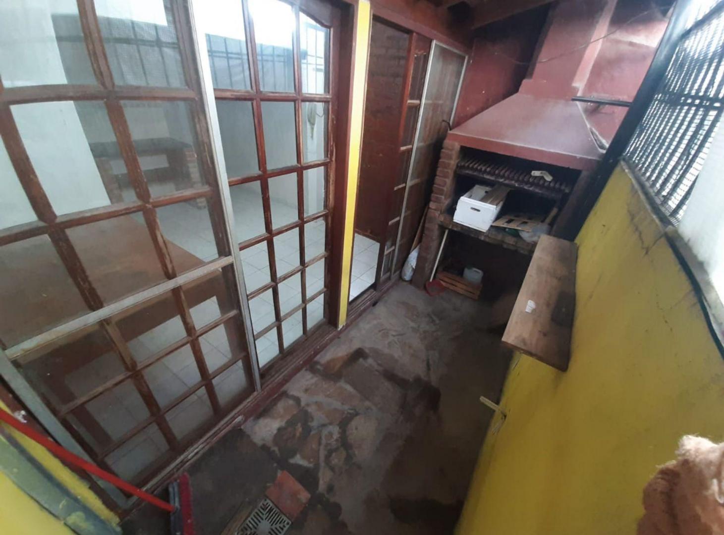 Foto de DUPLEX VENTA 3 AMB SAN MIGUEL PARRILA COCHERA, imagen 2