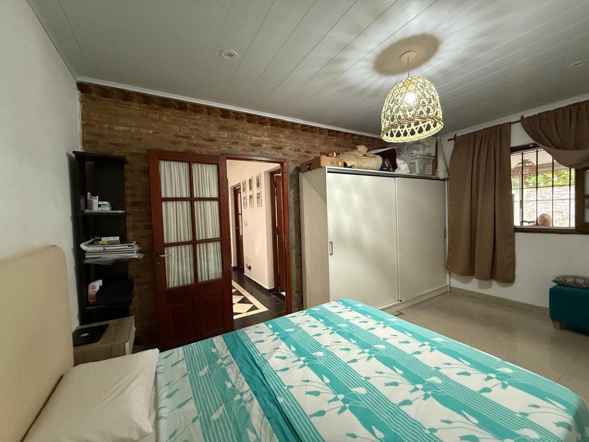Foto de VENTA CASA 4 AMB. VILLA DE MAYO. PARQUE, imagen 4