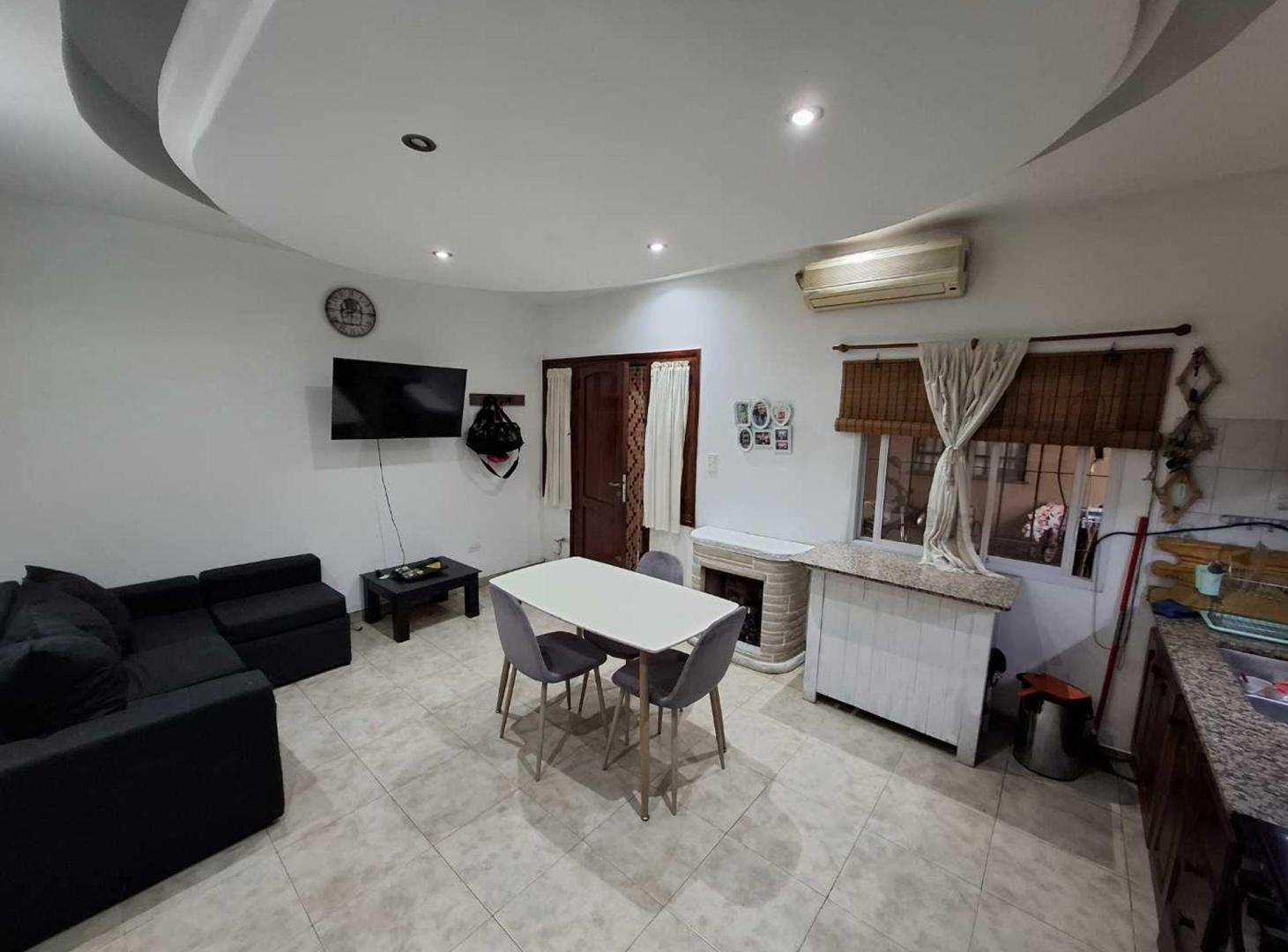 Foto de VENTA CASA 3 AMB J C PAZ APTO CRÉDITO + CASA A REF, imagen 2