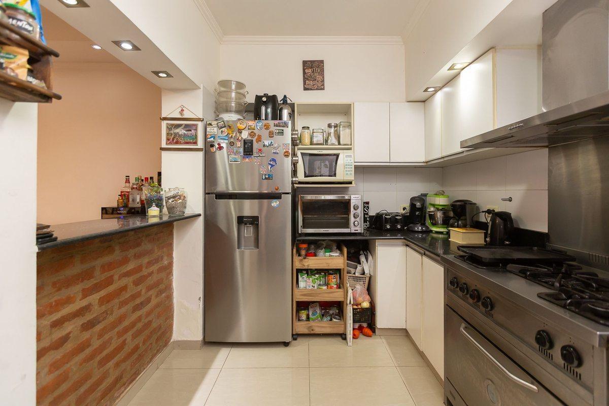 Foto de VENTA PH 4 AMB. PATIO PARQUE AVELLANEDA, imagen 4
