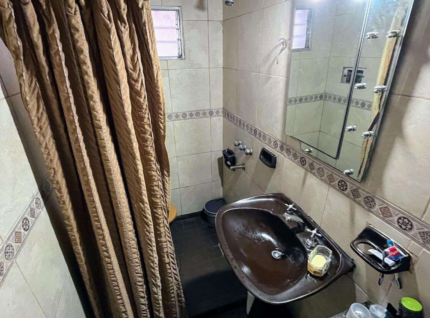 Foto de CASA PH FDO VENTA 7 AMBIENTES CAMARGO VILLA TESEI, imagen 2