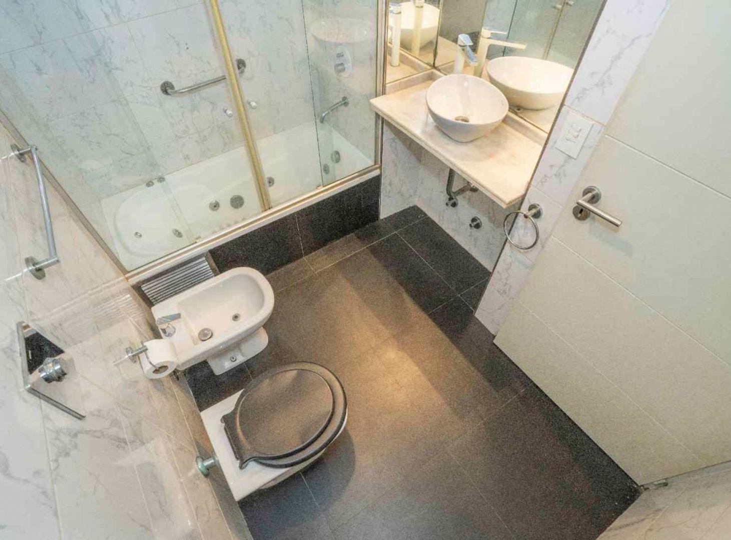Foto de VENTA DEPARTAMENTO 3 AMBIENTES COCHERA BALCON, imagen 5