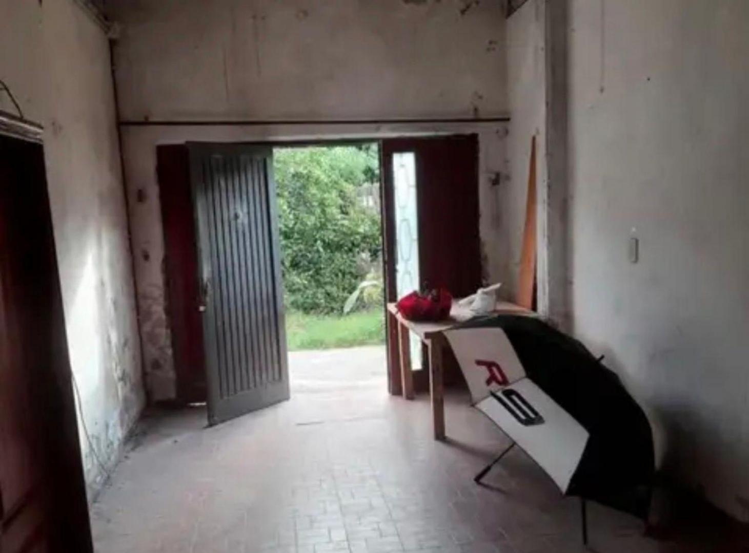 Foto de VENTA CASA 3 AMB C/ DEPTOS SAN MIGUEL, imagen 2