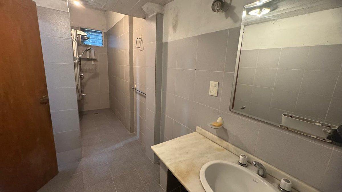 Foto de VENTA GALPÓN DE LOSA 7 X 18 M2 CON CASA SAN MARTÍN, imagen 2