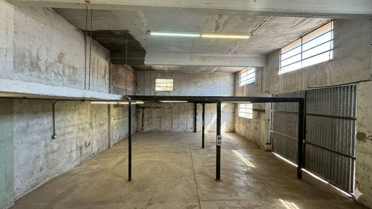 Foto de VENTA GALPÓN DE LOSA 7 X 18 M2 CON CASA SAN MARTÍN, imagen 1