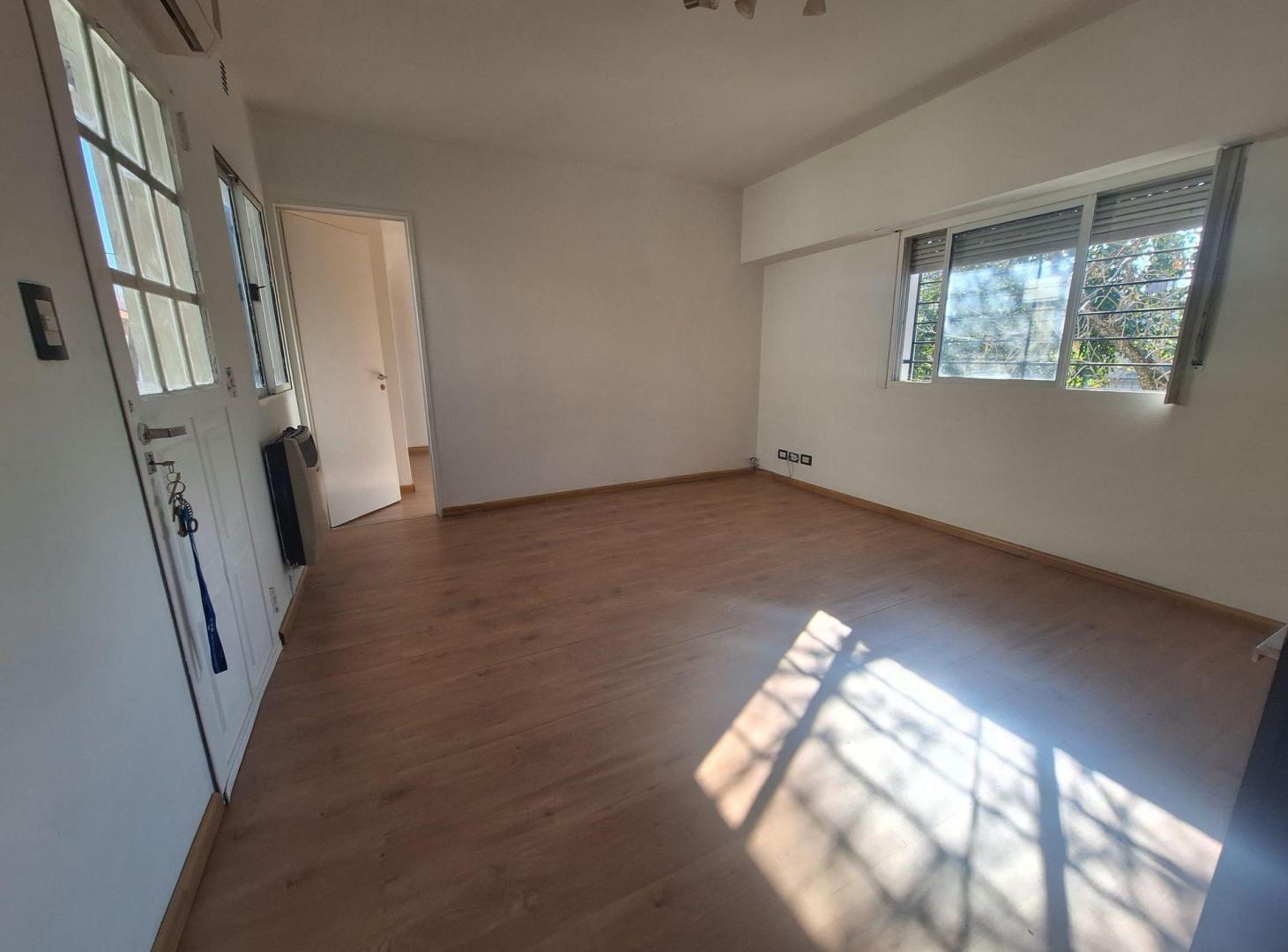 Foto de Venta PH 2 ambientes Villa Pueyrredon, imagen 4