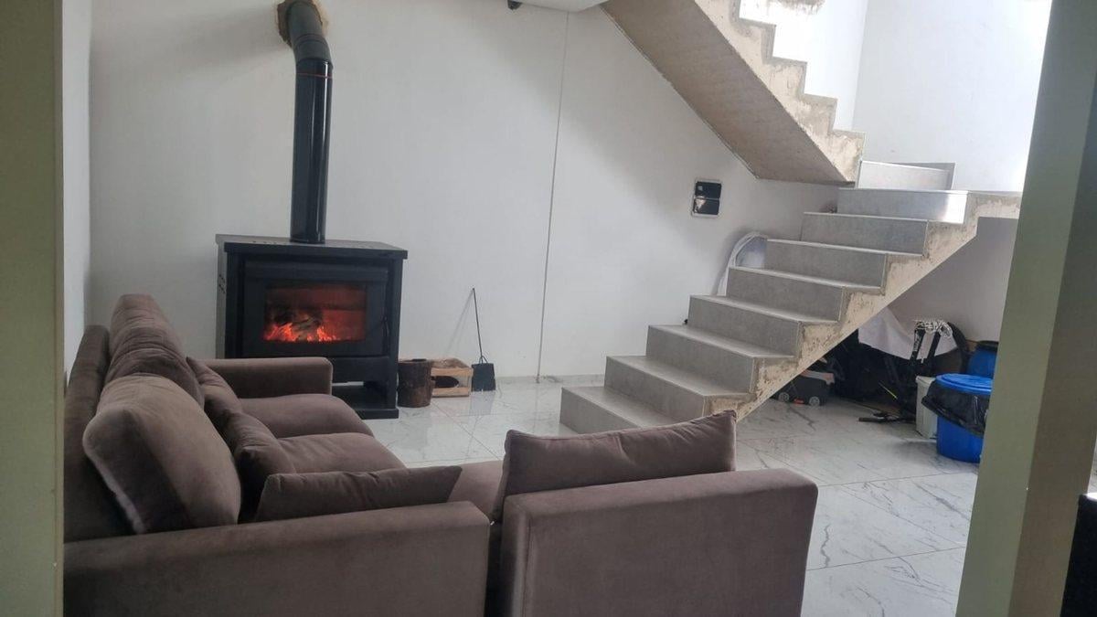 Foto de VENTA CASA 4 AMB Y LOTE LOMA LINDA, imagen 3