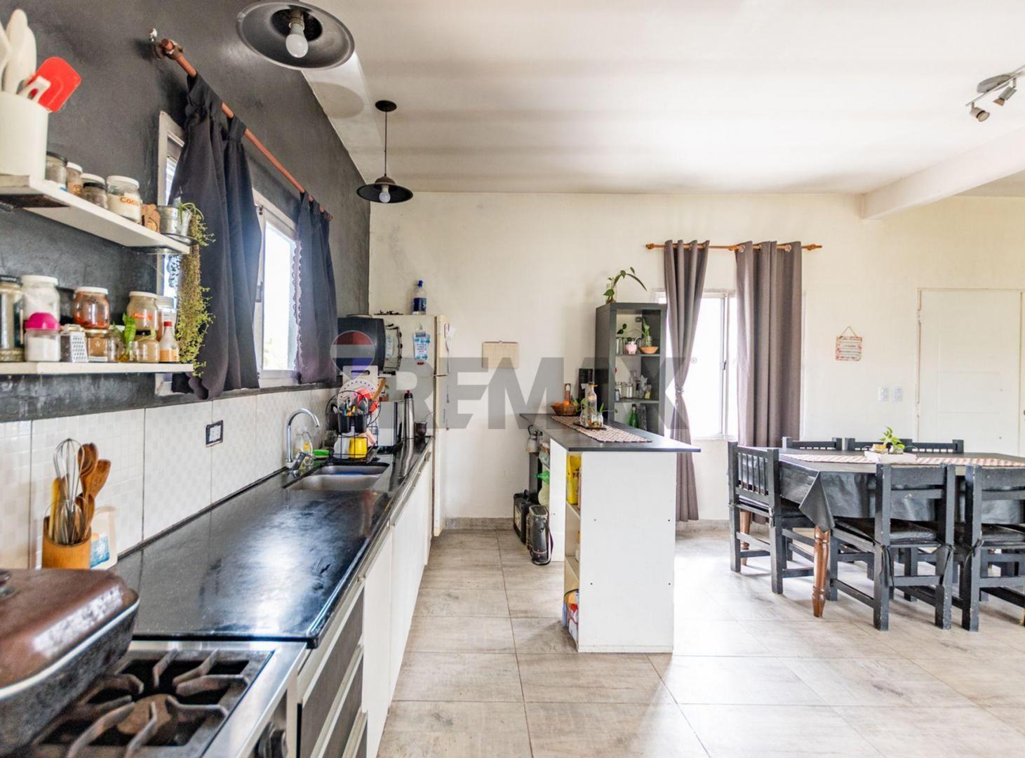 Foto de VENTA CASA 5 AMBIENTES LOTE 833MTS EN MASCHWITZ, imagen 3