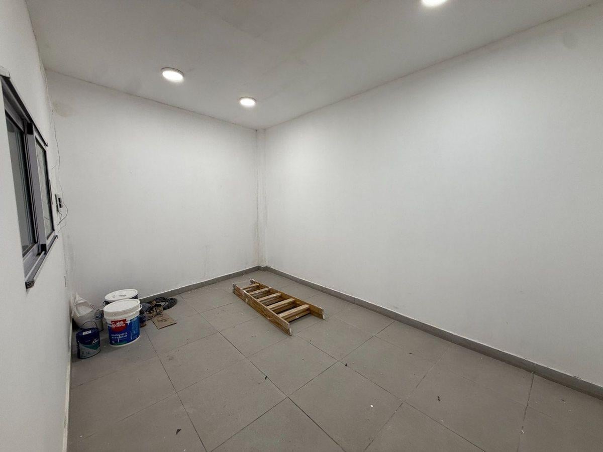 Foto de Depósito en venta 700 m2 Ciudadela, imagen 1