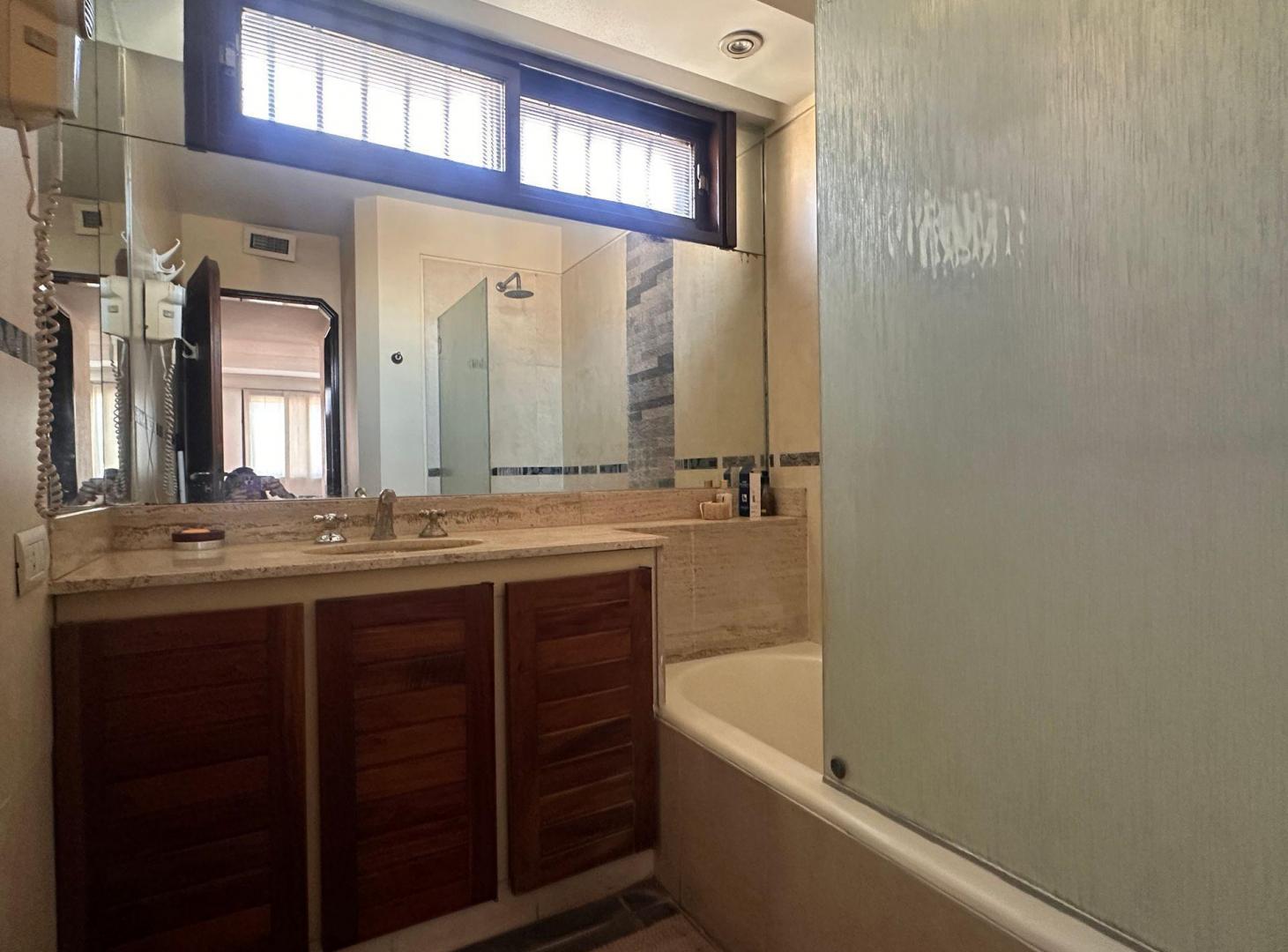 Foto de VENTA CASA 6 AMB HURLINGHAM BARRIO INGLES, imagen 3