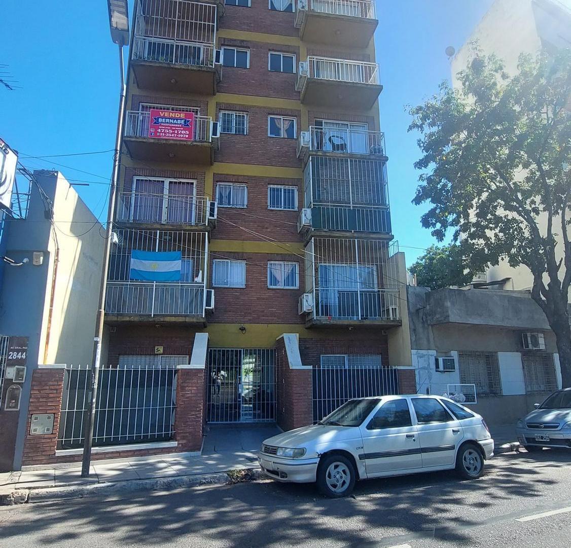 Foto de VENTA DEPARTAMENTO DOS AMBIENTES CON BALCON FRENTE, imagen 1