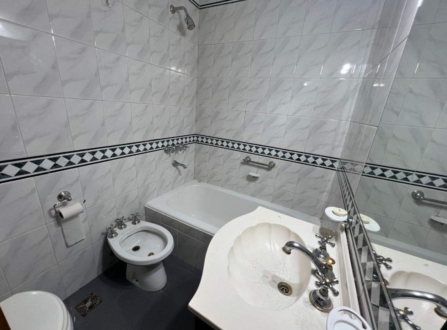 Foto de VENTA DEPARTAMENTO FLORES 3 AMBIENTES, imagen 2