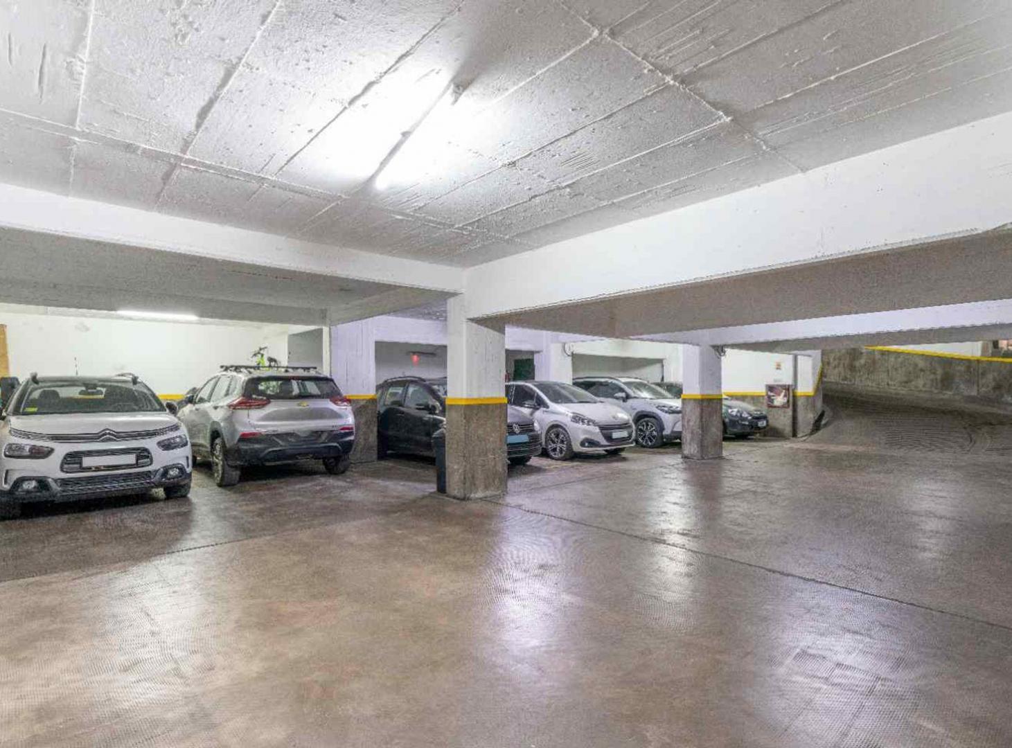 Foto de VENTA DEPARTAMENTO 4 AMBIENTES COCHERA LUMINOSO, imagen 4