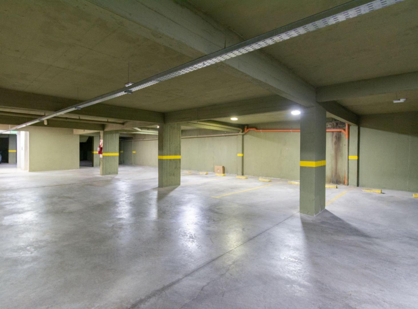 Foto de VENTA MONOAMBIENTE ITUZAINGO COCHERA PzaSanMartin, imagen 5