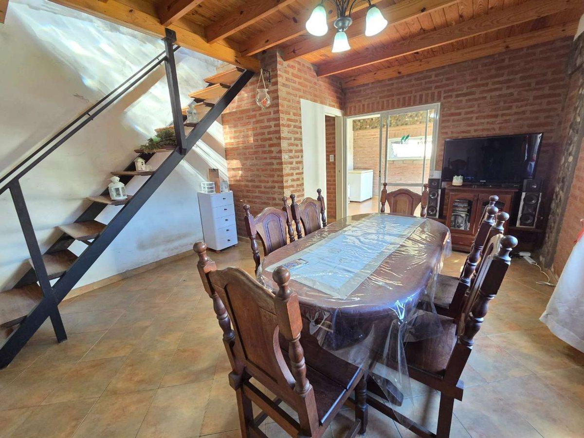 Foto de VENTA CASA 4 AMBIENTES HURLINGHAM JARDIN GARAGE, imagen 1