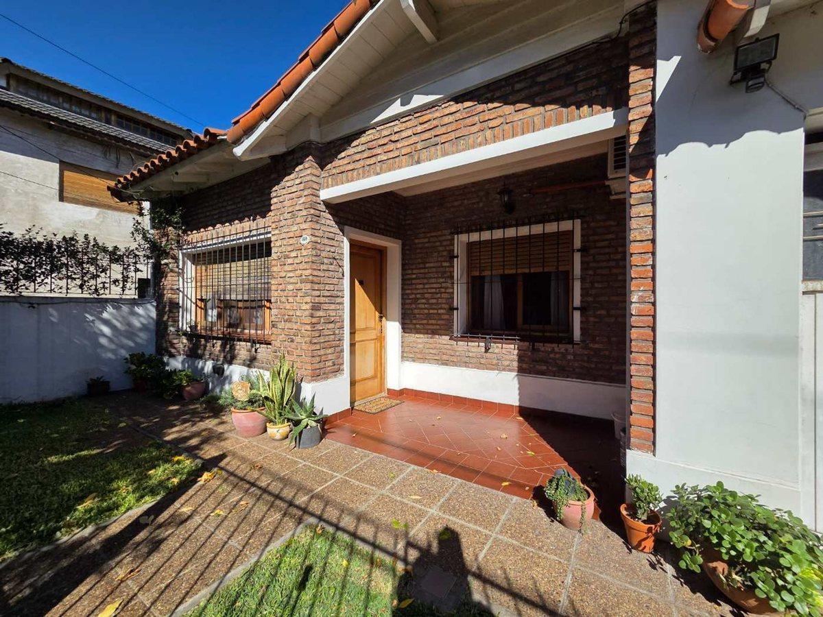 Foto de VENTA CASA 4 AMBIENTES HURLINGHAM JARDIN GARAGE, imagen 4