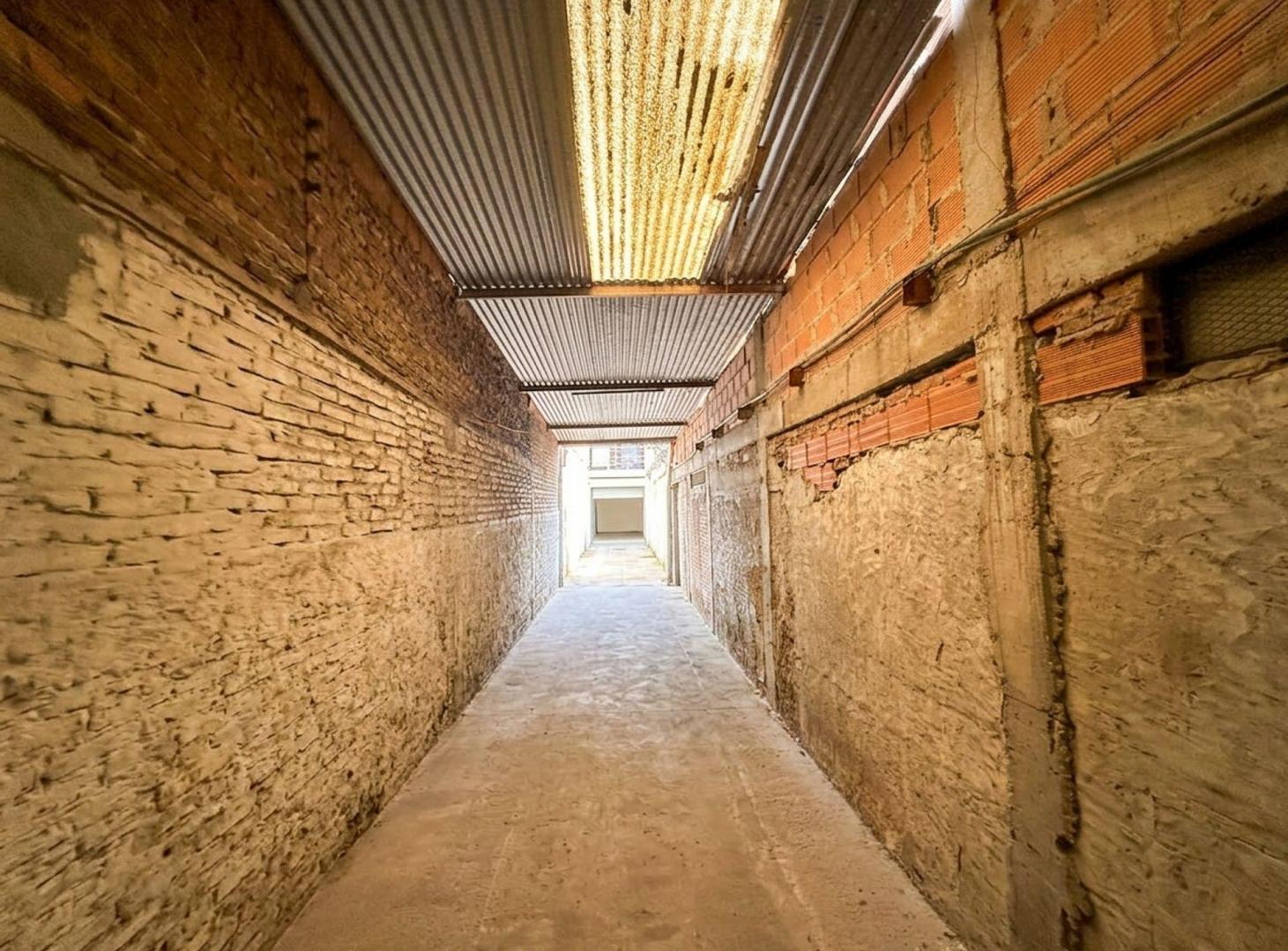Foto de VENTA GALPÓN INDUSTRIAL Y DEPÓSITO CASEROS, imagen 2