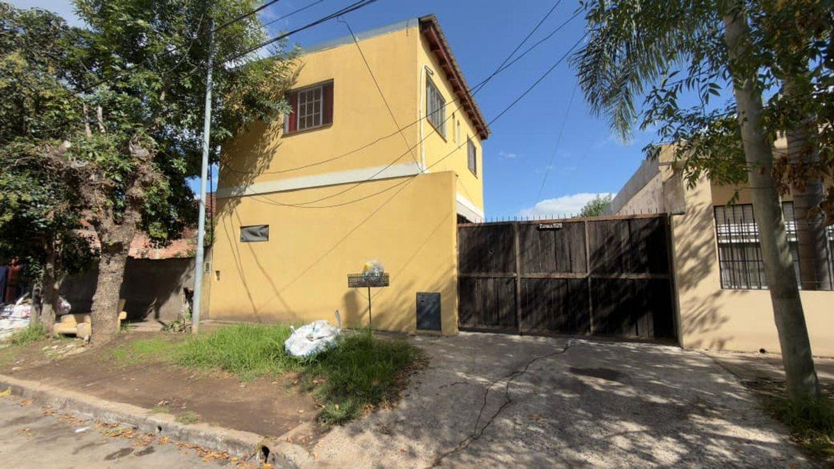 Foto de VENTA CASA 5 AMBIENTES EN SAN MIGUEL, imagen 2