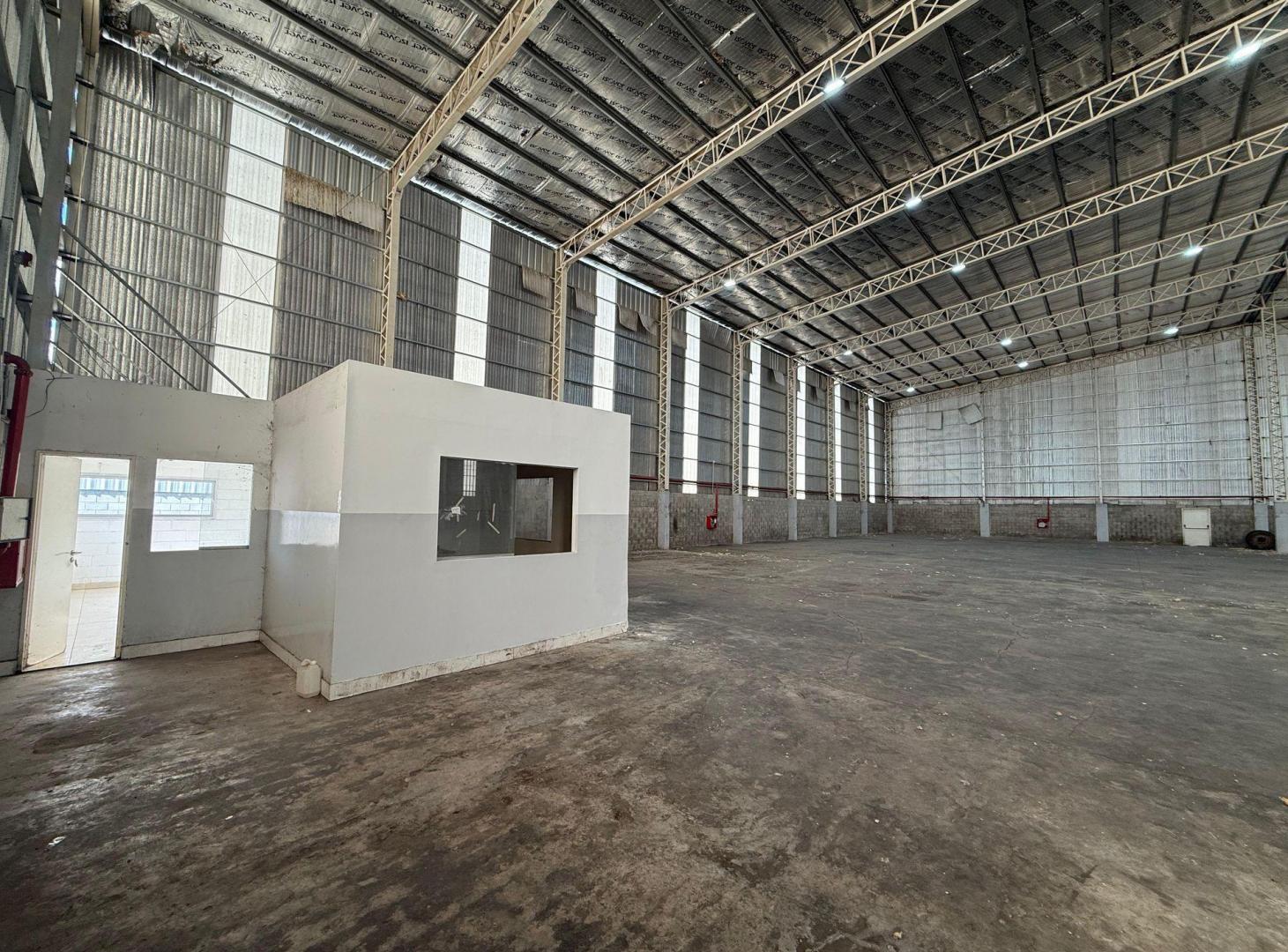 Foto de Alquiler Nave Industrial 1.500 m² EBAPI BUEN AYRE, imagen 2