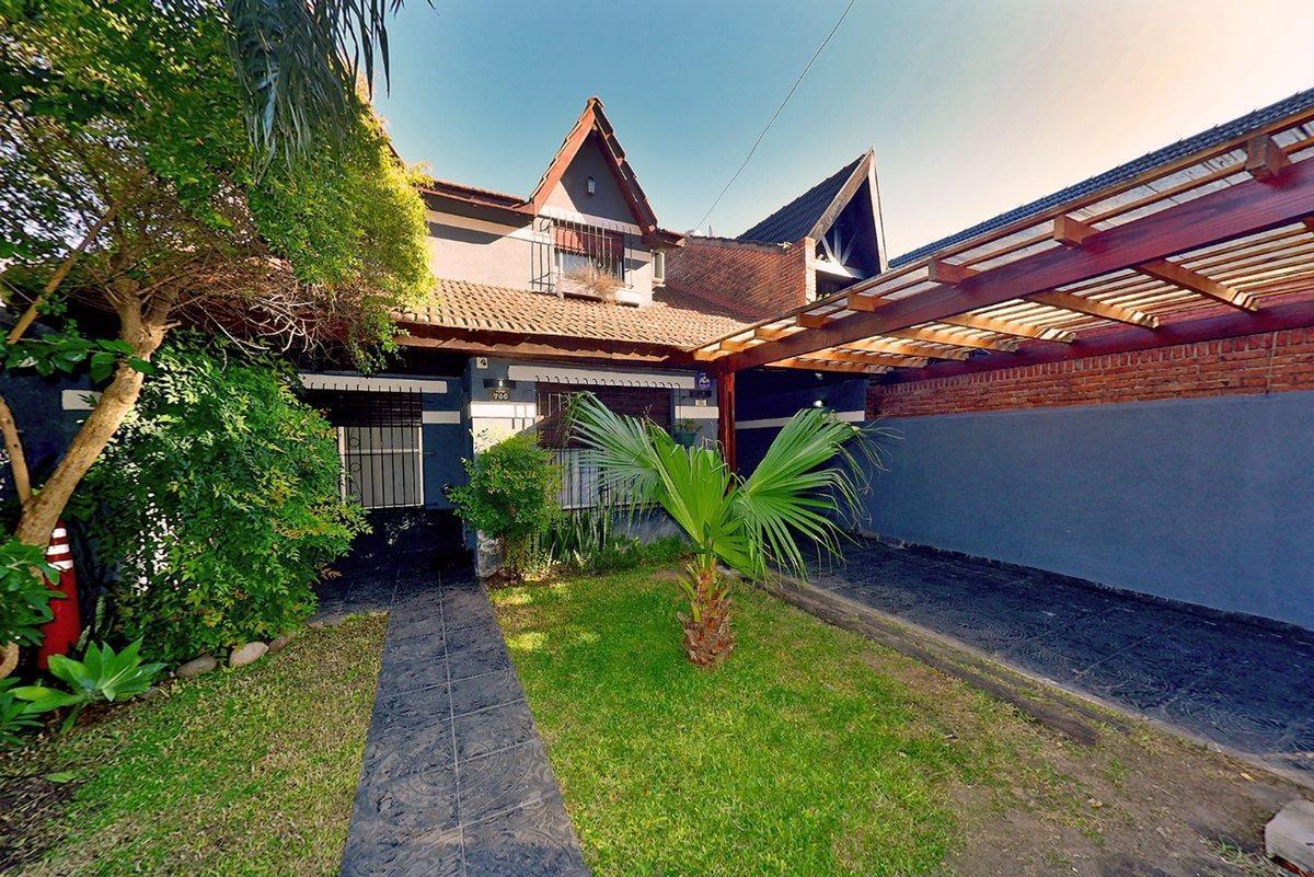 Foto de VENTA CASA 5 AMB COCHERA JARDIN Y PILETA ITUZAINGO, imagen 1