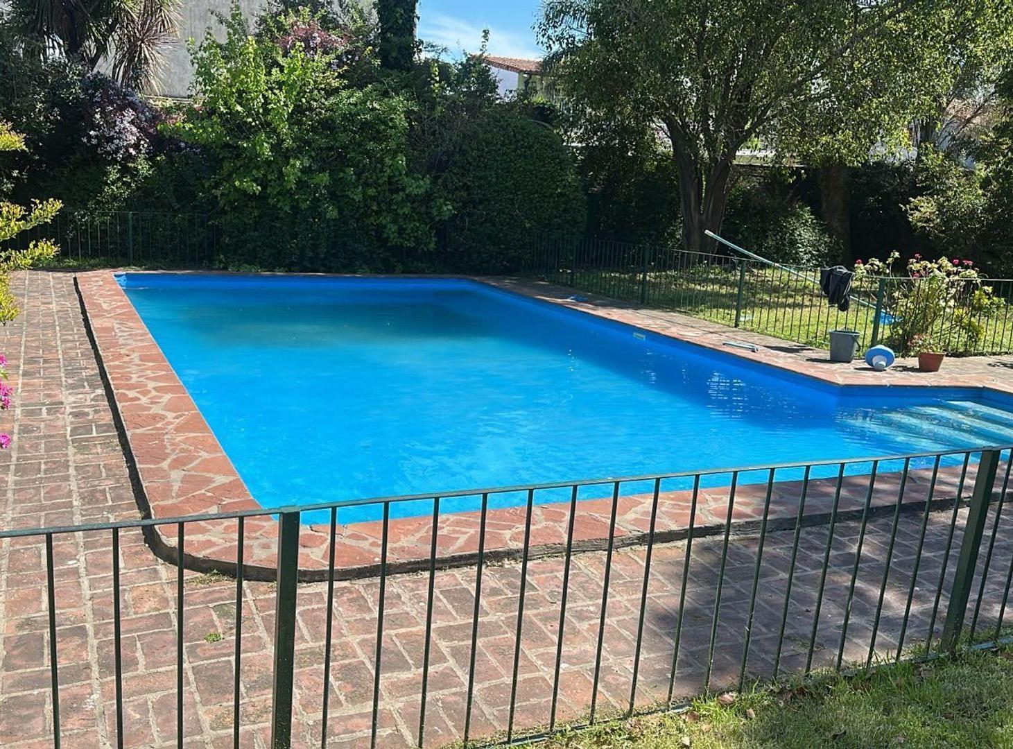 Foto de VENTA CASA 5 AMB JARDIN PILETA QUINCHO HURLINGHAM, imagen 2