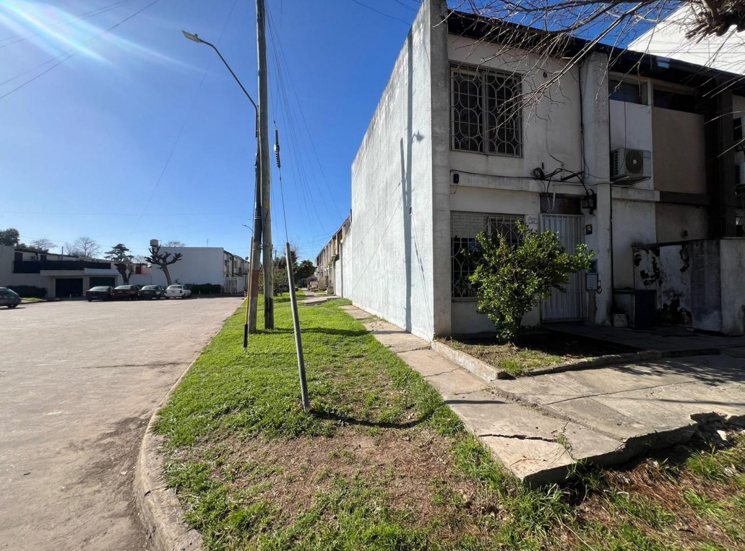 Foto de VENTA PH 4 AMB C PATIO A REFACCIONAR HURLINGHAM, imagen 5