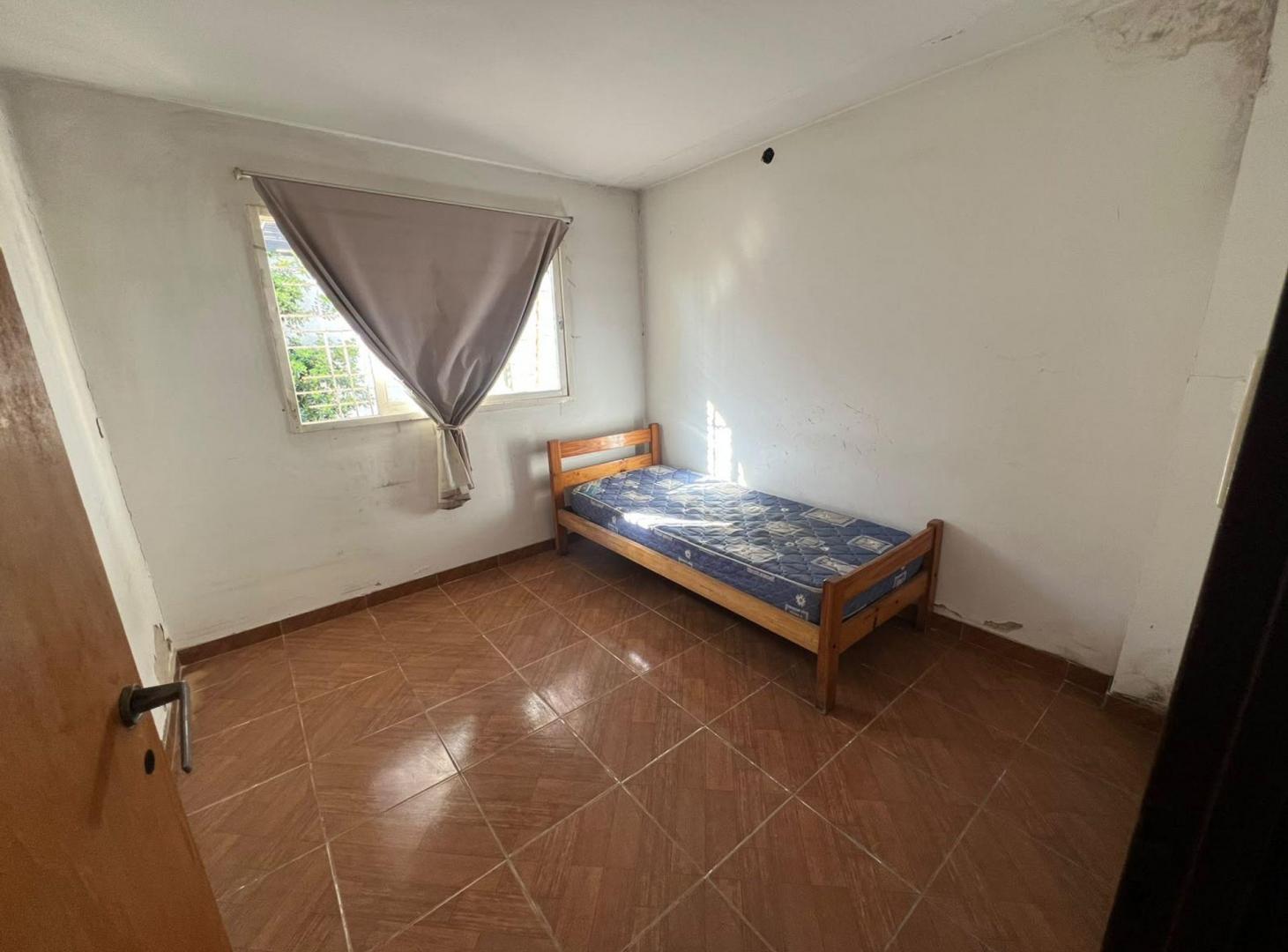 Foto de VENTA PH 4 AMB C PATIO A REFACCIONAR HURLINGHAM, imagen 2