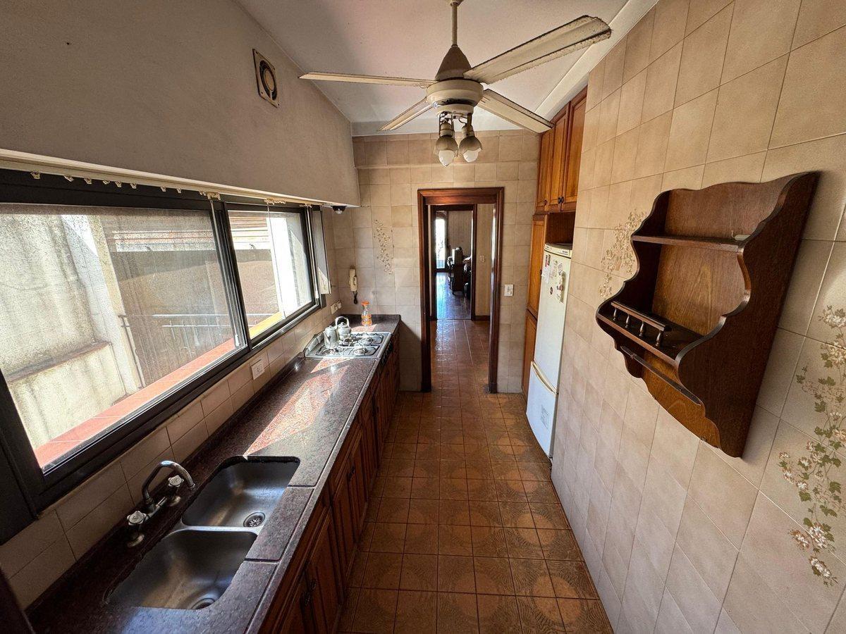 Foto de PH 3 AMB VENTA ASCENSOR BALCON PATIO AVELLANEDA, imagen 5
