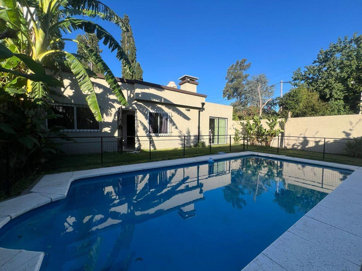 Foto de VENTA CASA 4 AMBIENTES MONTECARLO PILAR, imagen 1