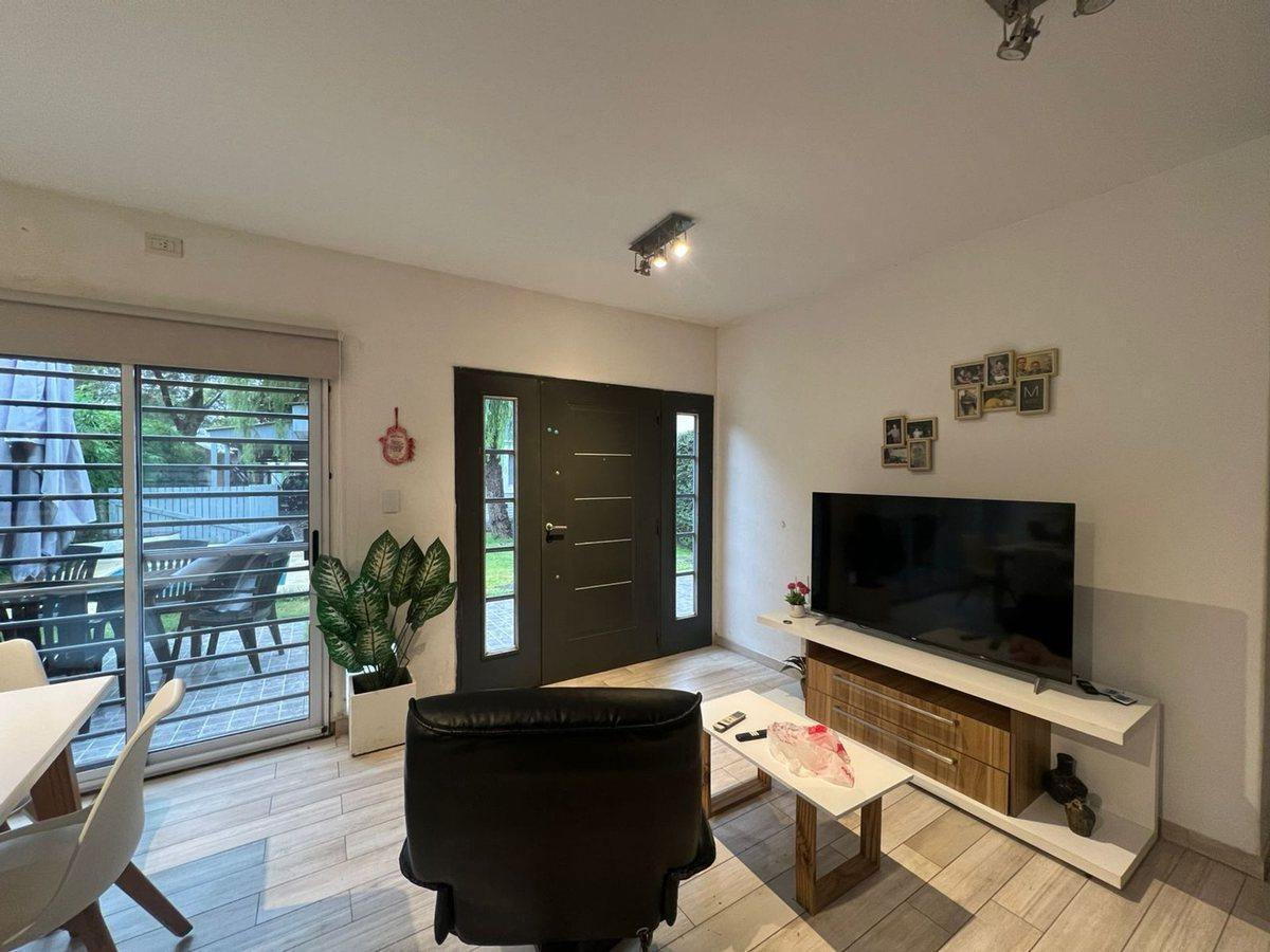 Foto de VENTA CASA 4 AMBIENTES DE VICENZO CHICO PILAR, imagen 4