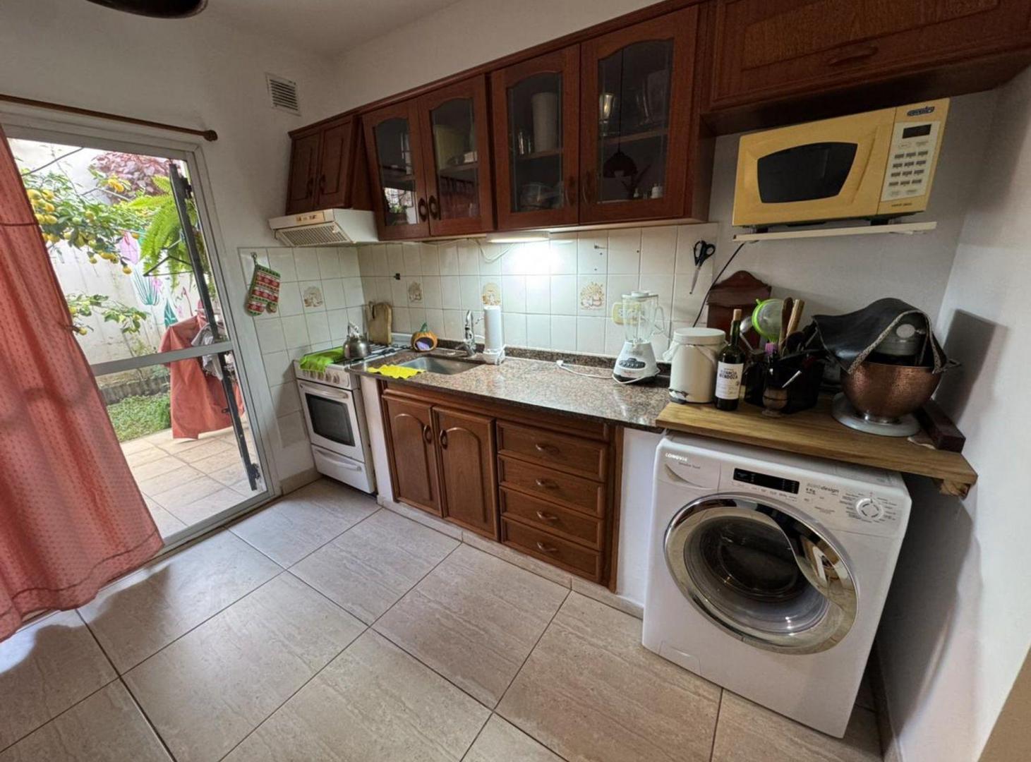 Foto de PH TRIPLEX 4 AMBIENTES VENTA MUÑIZ COCHERA PATIO, imagen 4