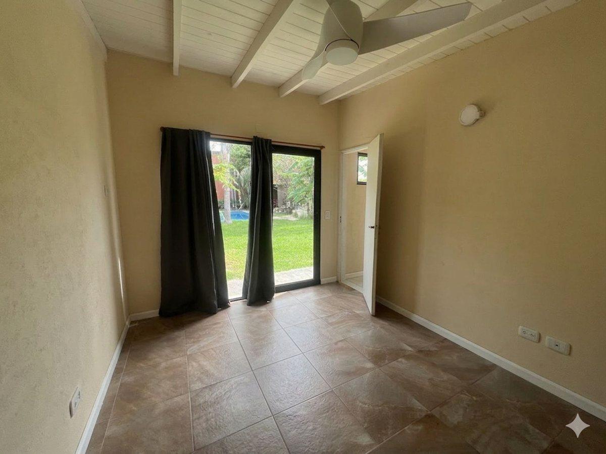 Foto de VENTA CASA 3 AMBIENTES DE VICENZO GRANDE PILAR, imagen 5