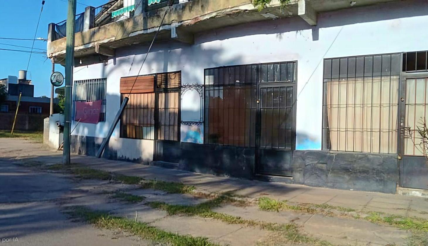 VENTA CASA Y LOCAL ITUZAINGO
