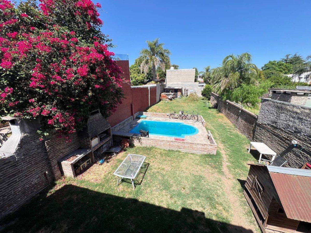 Foto de VENTA CASA 5 AMB CON PILETA - ITUZAINGO, imagen 4