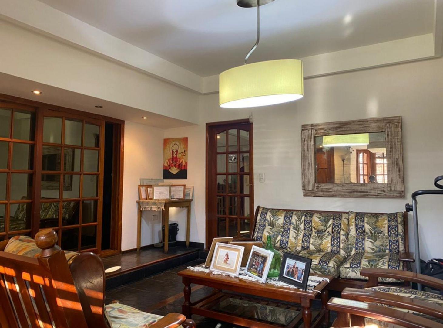 Foto de VENTA CASA 5 AMB JOSE C PAZ PILETA COCHERAS BALCÓN, imagen 4