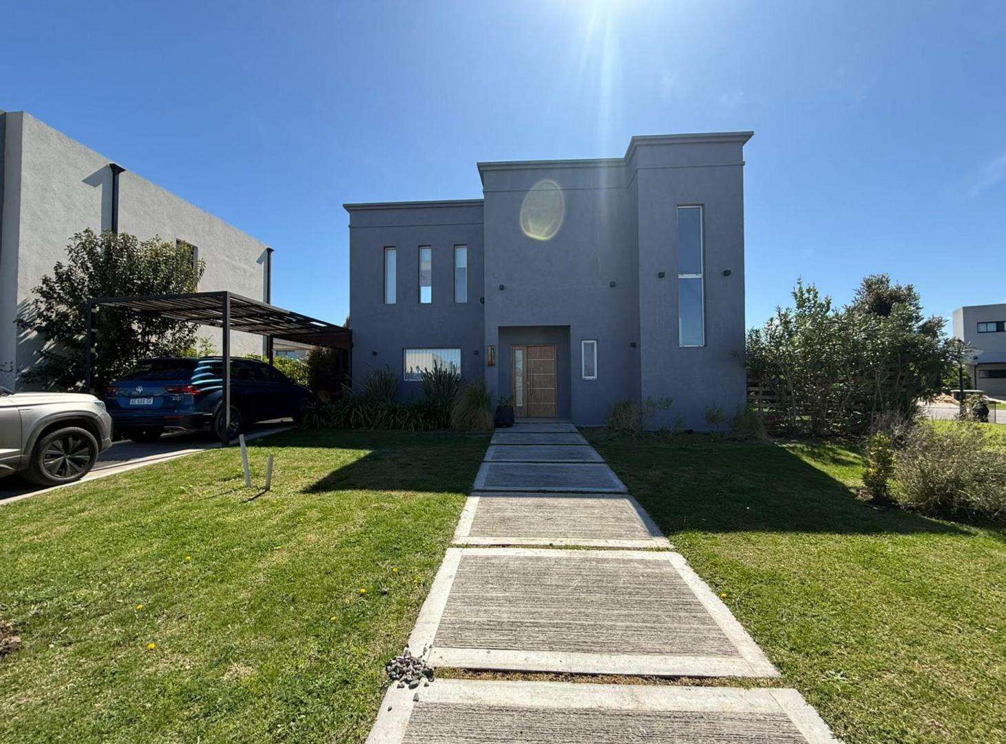 Foto de VENTA CASA 5 AMB. CENTRAL BARRIO SAN RAMON. PILAR, imagen 1