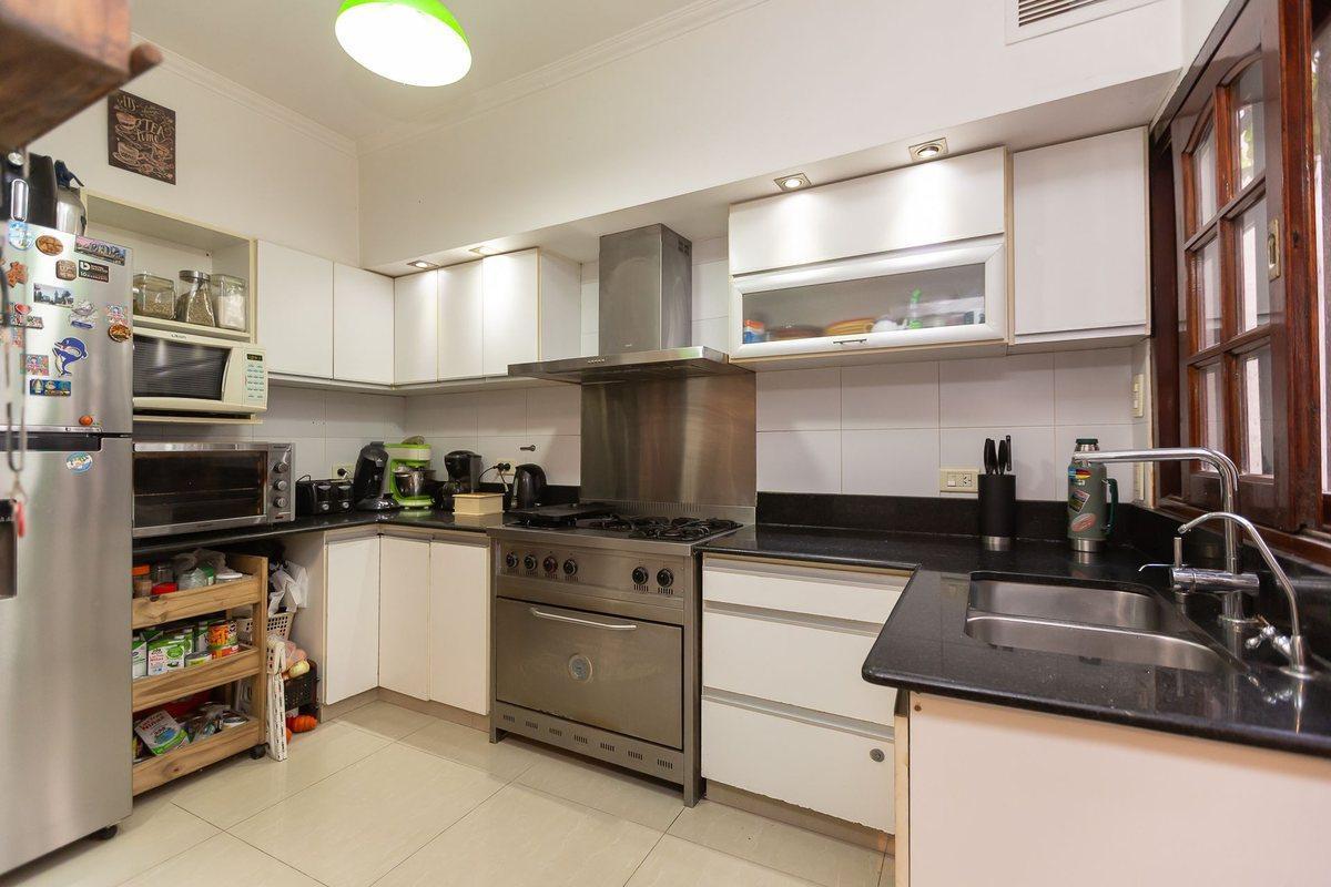 Foto de VENTA PH 4 AMB. PATIO PARQUE AVELLANEDA, imagen 4